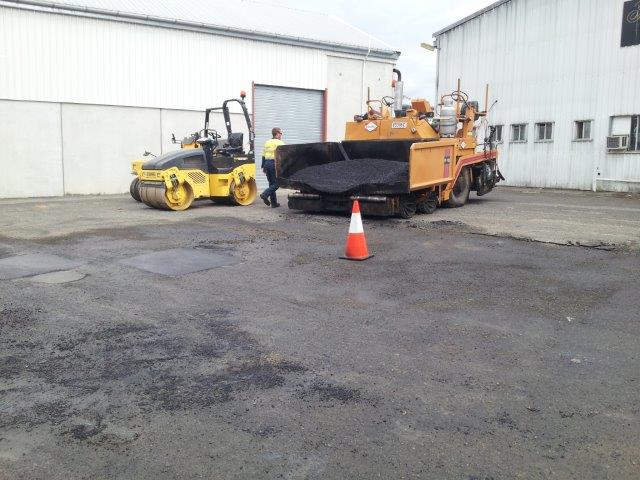 Asphalt paver
